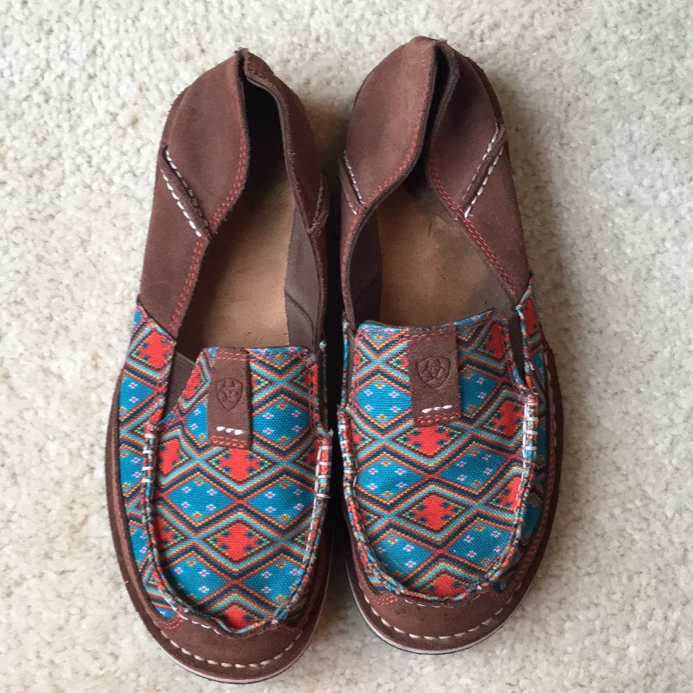Ariat cruisers
